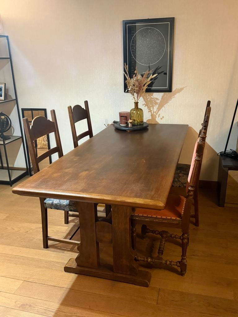 Eikenhouten tafel met antieke stoelen, Ophalen, Zo goed als nieuw