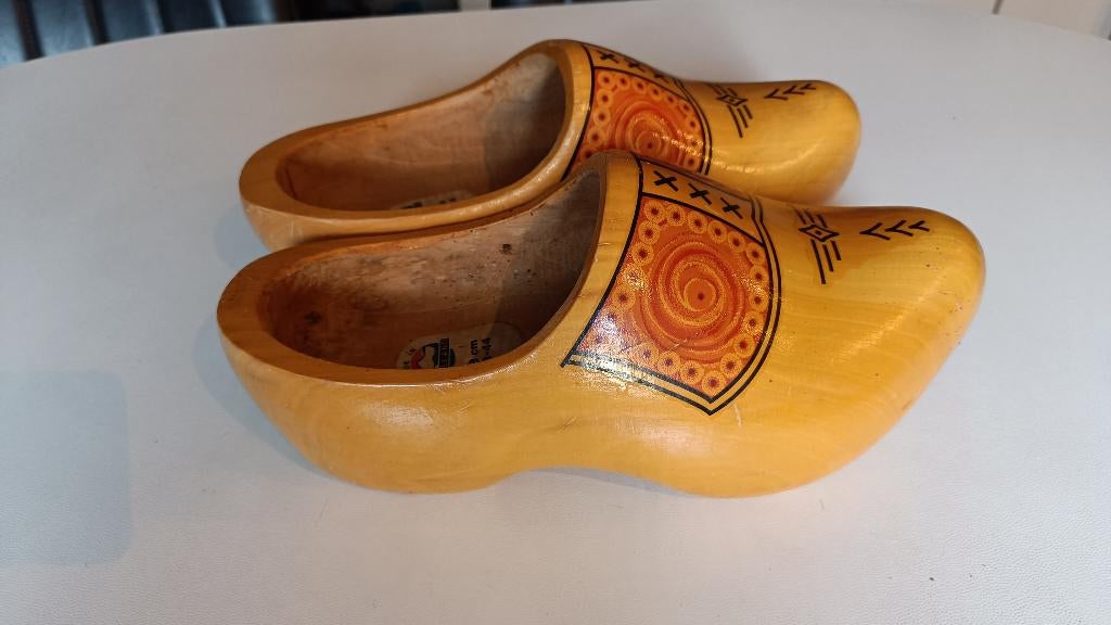 Echte Hollandse houten klompen -maat 43 - 44, Ophalen, Zo goed als nieuw, Bruin, Klompen
