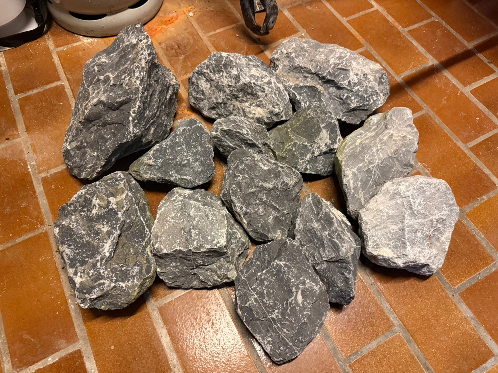 Pierres pour aquarium 65kg — lot tres belle, Enlèvement, Comme neuf