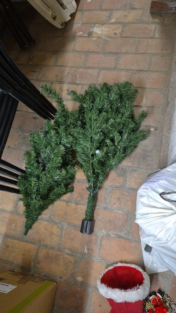 2 kerstbomen, Diversen, Ophalen