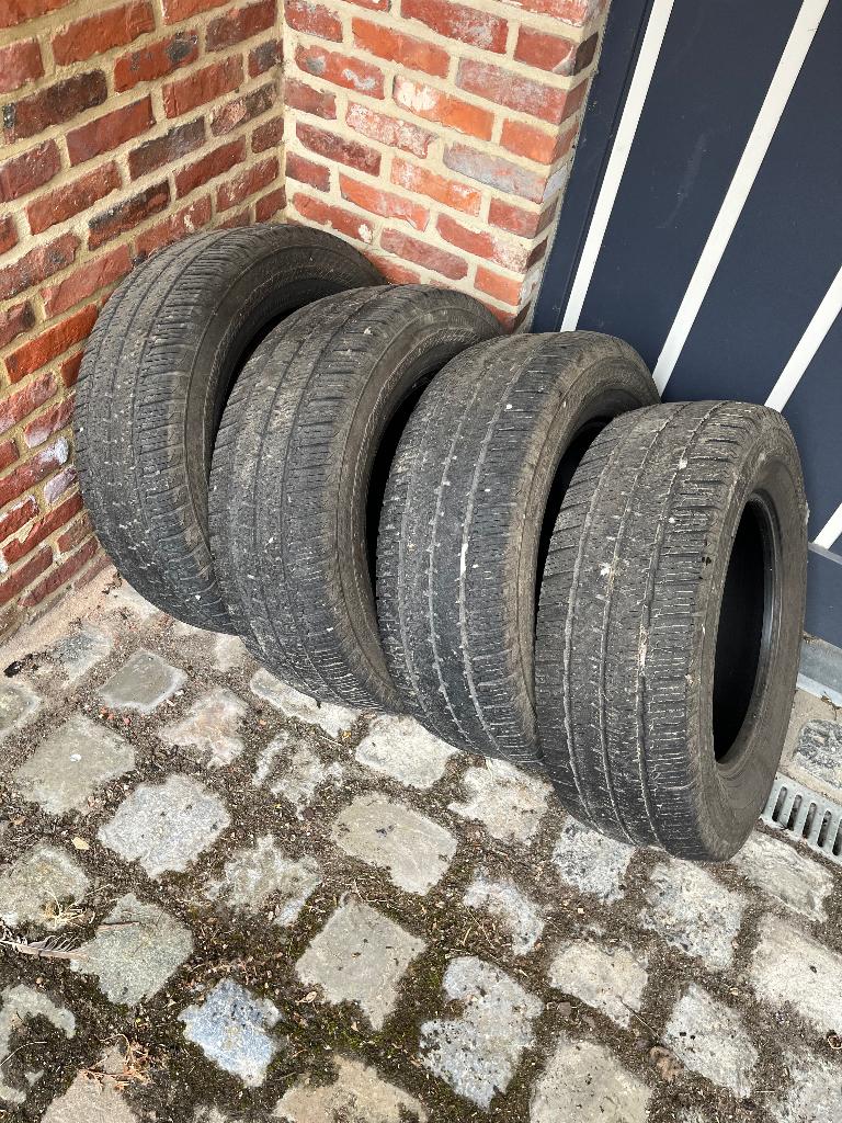 Allseason banden continental, Auto-onderdelen, Banden en Velgen, Ophalen, 16 inch, 235 mm, All Season