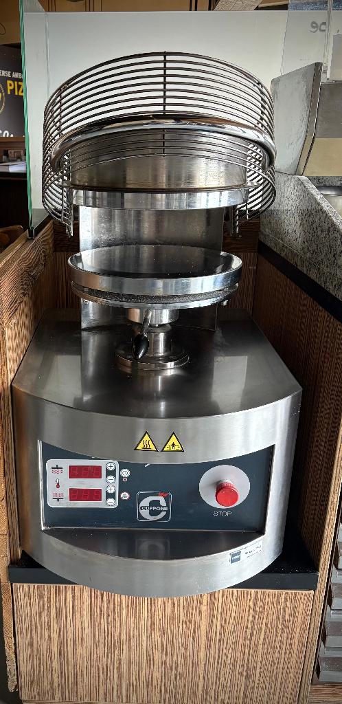 Professionele pizza deegpers van Cuppone – model PZF/30DS, Ophalen, Gebruikt, Overige typen