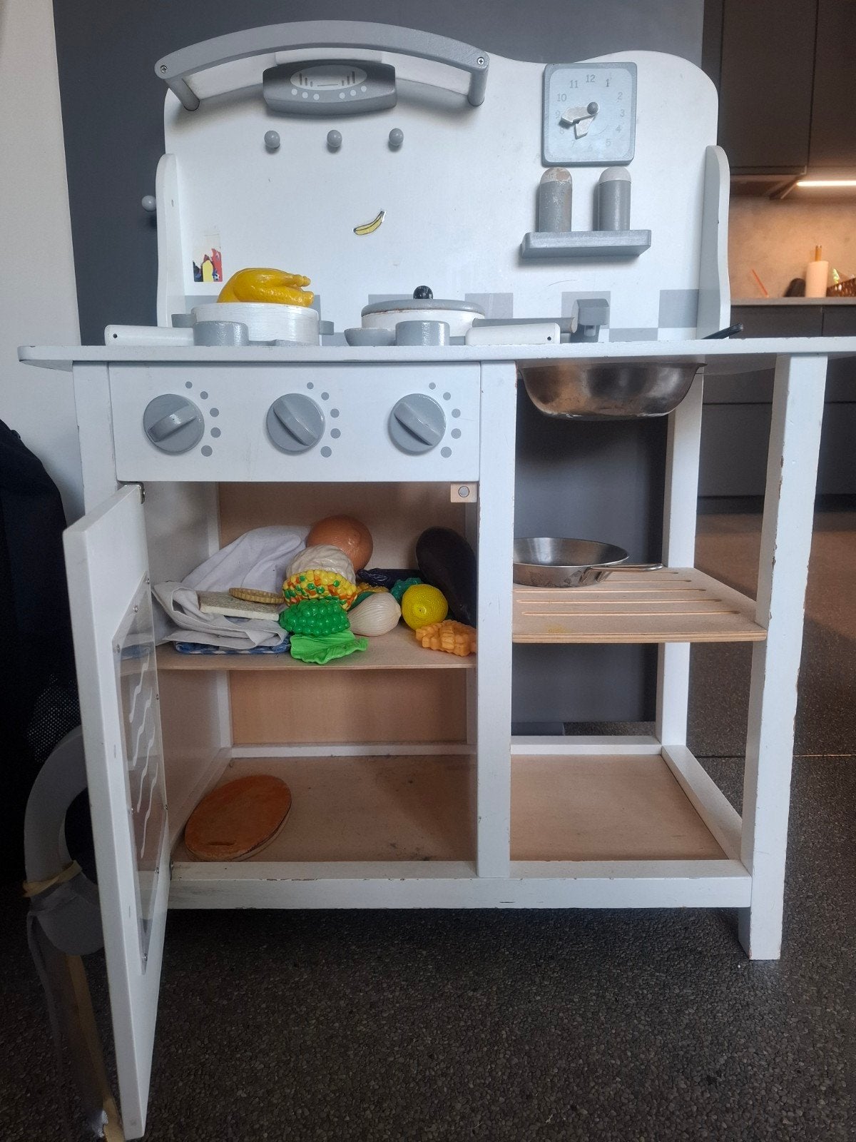 Speelkeuken met gebruikerssporen., Ophalen, Speelkeuken