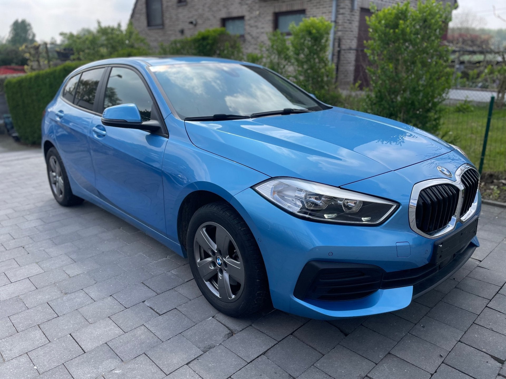 BMW 1-reeks BMW 118i AUTOMAAT 2019 AIRCO/PANO-DAK/GPS/62000K, Euro 6, Entreprise, Carnet d'entretien, Autres couleurs