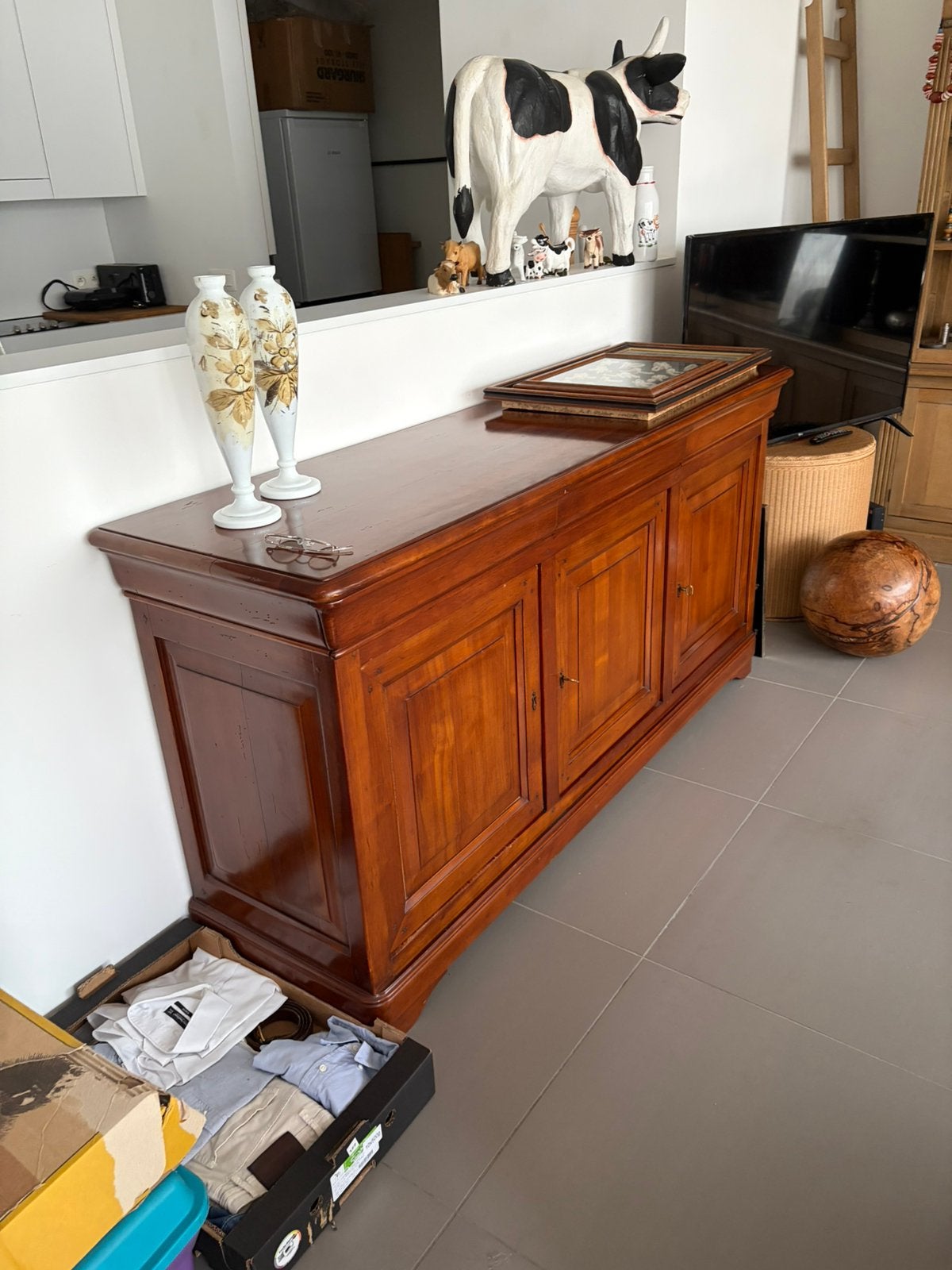Dressoir  & tafel & stoelen, Huis en Inrichting, Ophalen, Zo goed als nieuw