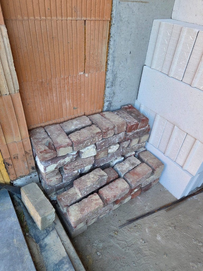 67 anciennes briques, Bricolage & Construction, Enlèvement, Utilisé, Briques
