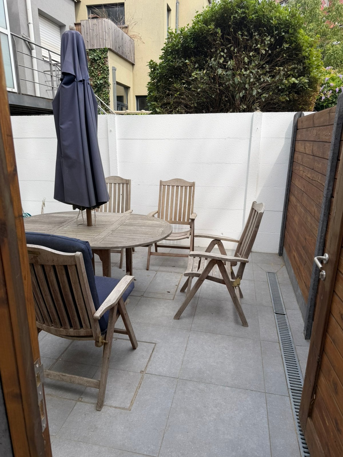 Complete set van 6 tuinstoelen/ tafel en grote parasol, Tuin en Terras, Tuinmeubel-accessoires, Ophalen, Gebruikt