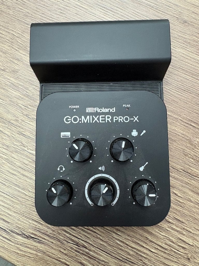 Roland go:mixer pro-x, Muziek en Instrumenten, Mengpanelen, Zo goed als nieuw, Minder dan 5 kanalen, Microfooningang, Ophalen