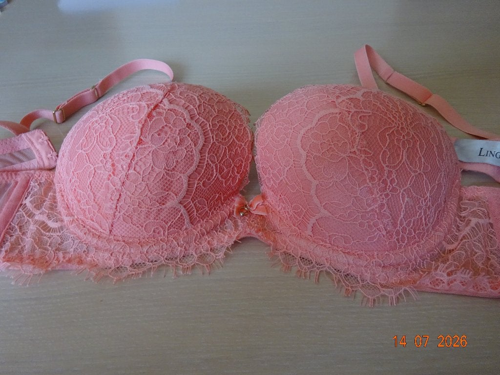 roze bh LingaDor 80 a nieuwstaat, Kleding | Dames, Ondergoed en Lingerie, Ophalen of Verzenden, Roze, BH