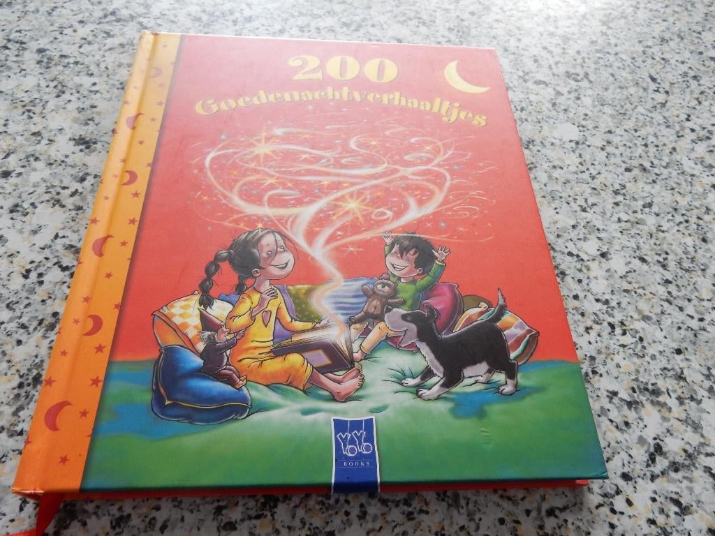 nr.504 - Voorleesboek: 200 goedenachtverhaaltjes, Boeken, Fictie algemeen, Ophalen of Verzenden, Zo goed als nieuw, Voorleesboek
