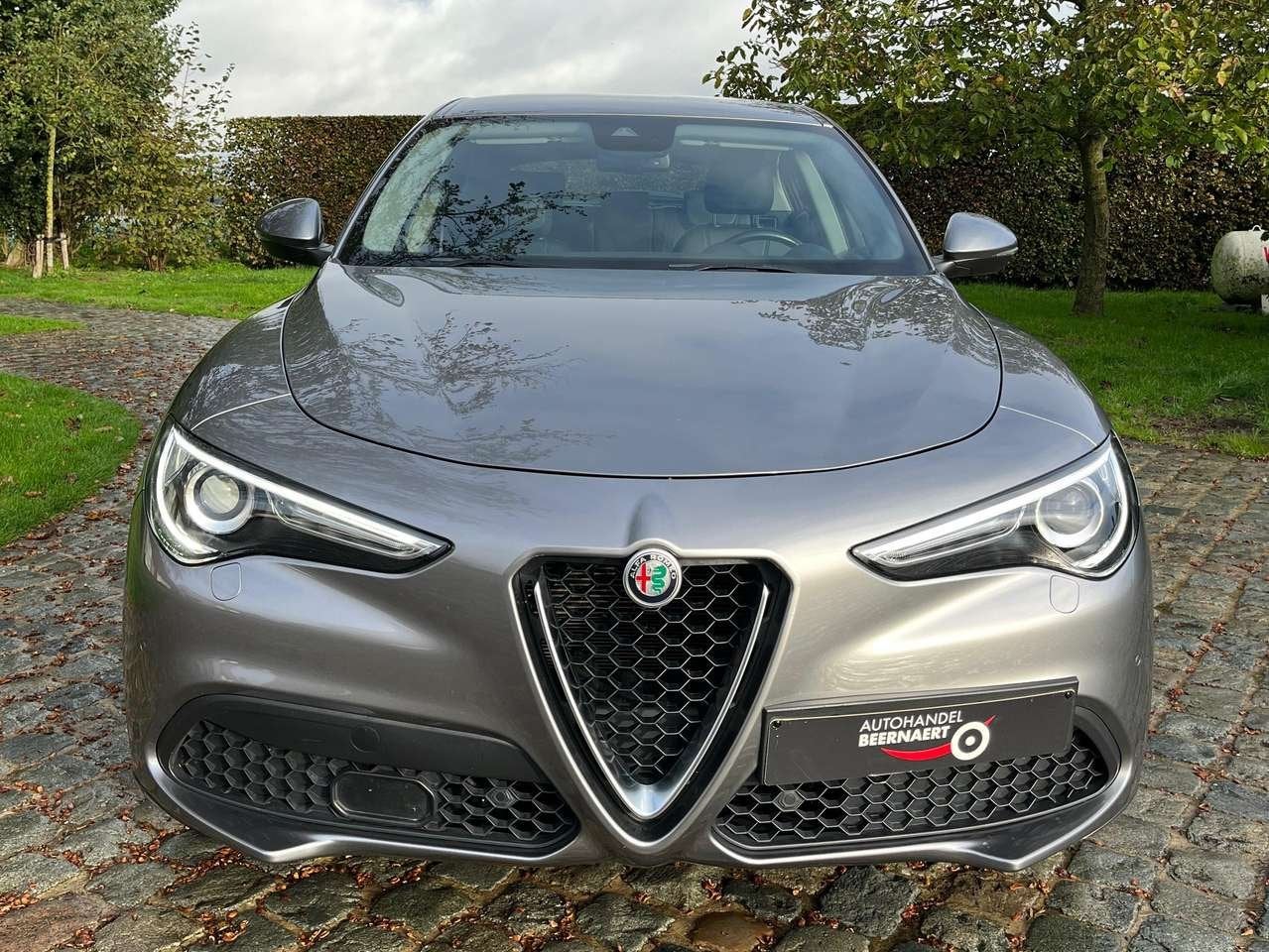 Alfa Romeo Stelvio 2.2 MJD TI/1eigenr/92500km/Carplay/Camer, Autos, 0 kg, Argent ou Gris, Achat, Entreprise
