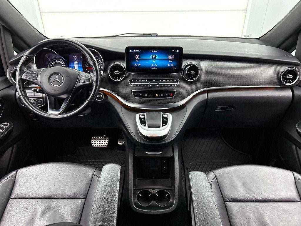Mercedes-Benz V-Klasse 300 d L2 9G-TRONIC AMG Line | Trekhaa, Autos, Mercedes-Benz, 2167 kg, 176 kW, Entreprise, 2000 kg