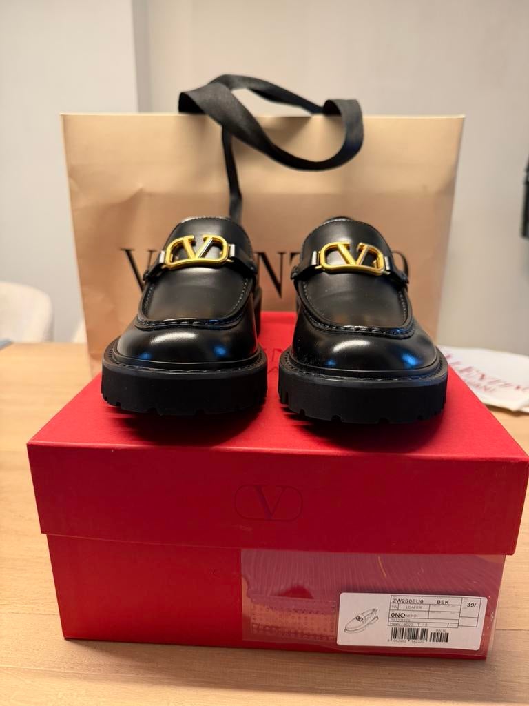 Valentino loafers leather EU 39, Kleding | Dames, Schoenen, Ophalen, Nieuw, Instappers, Zwart