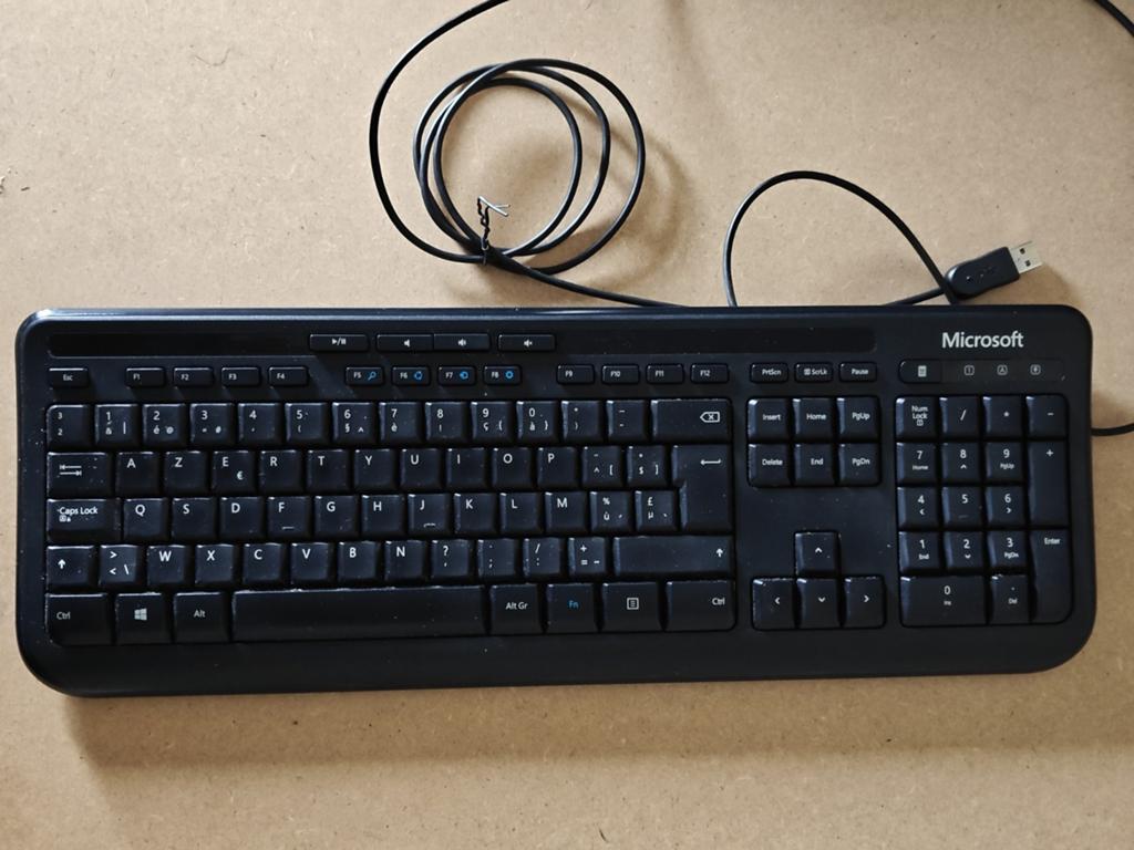 Microsoft Azerty toetsenbord zwart, Computers en Software, Ophalen, Gebruikt, Multimediatoetsen, Azerty