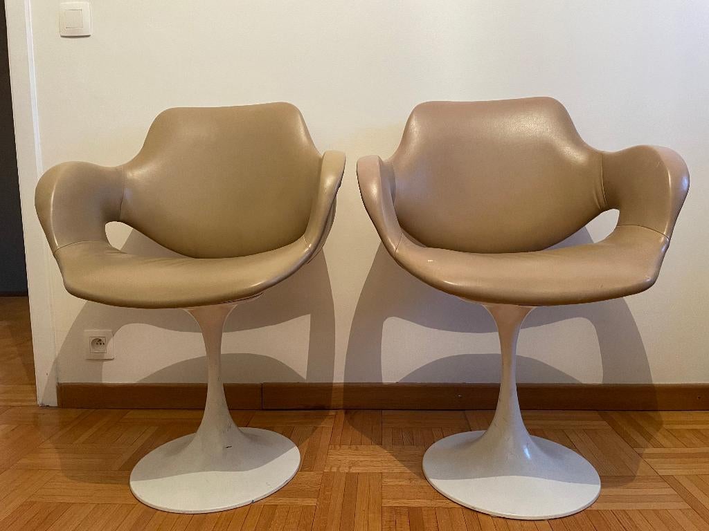 2 Tulip Chairs - Tulp Stoelen, Huis en Inrichting, Stoelen, Gebruikt, Twee, Kunststof, Leer, Metaal, Overige kleuren, Ophalen