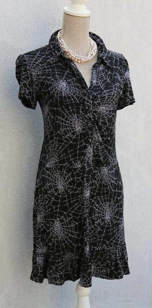 Robe noire et blanche - taille M, Enlèvement ou Envoi, Comme neuf, Taille 38/40 (M), Noir