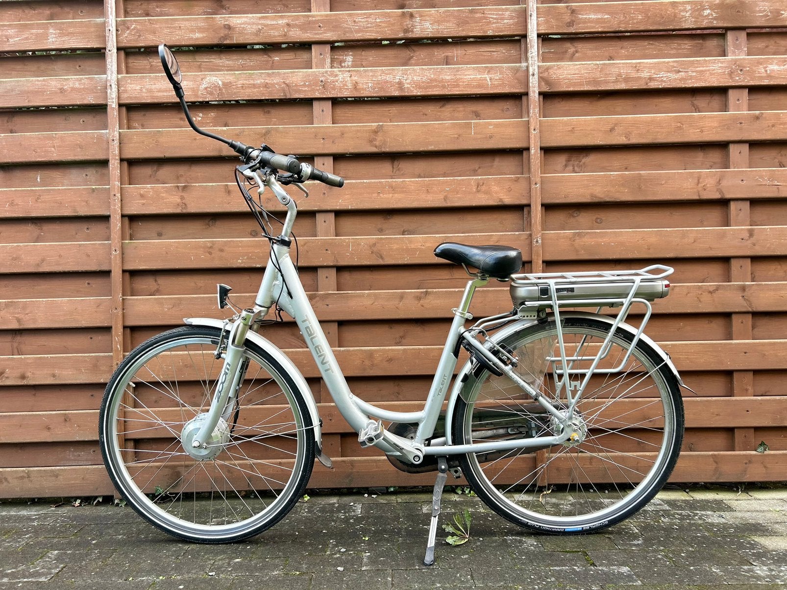 Elektrische fiets, Fietsen en Brommers, Ophalen, Zo goed als nieuw