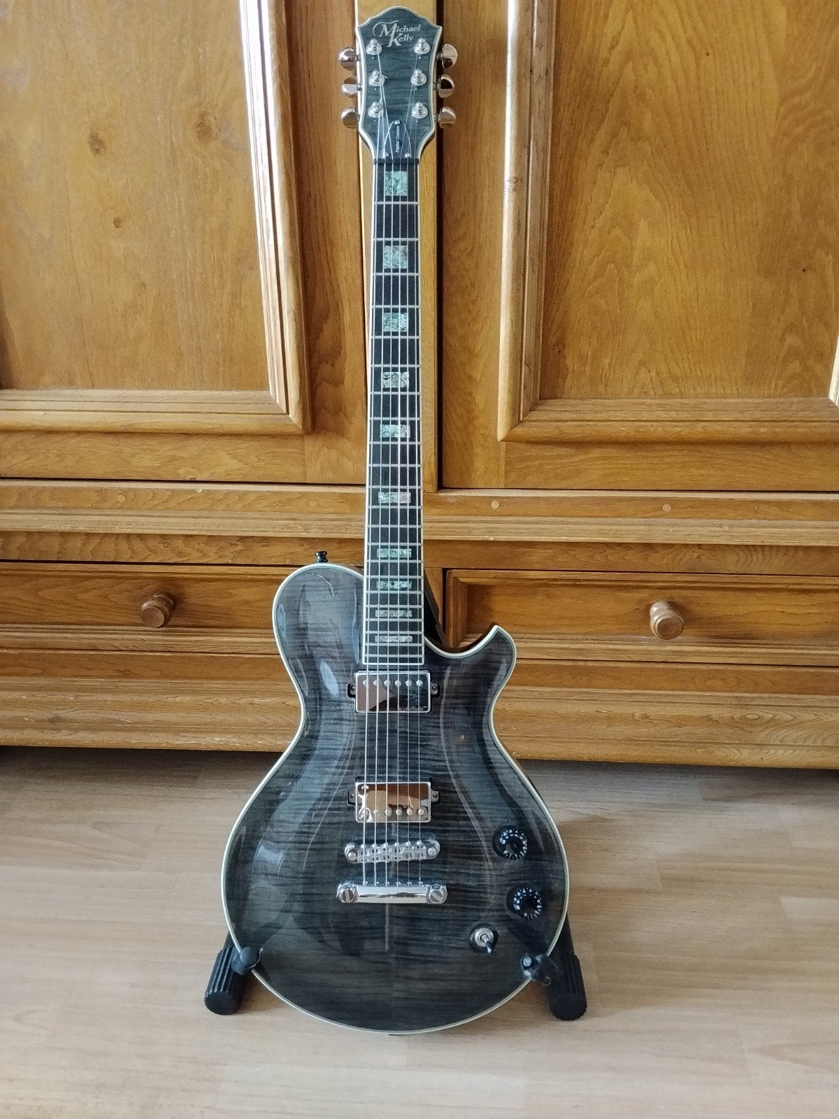 Maykel kelly gitaar., Musique & Instruments, Instruments à corde | Guitares | Électriques, Enlèvement ou Envoi