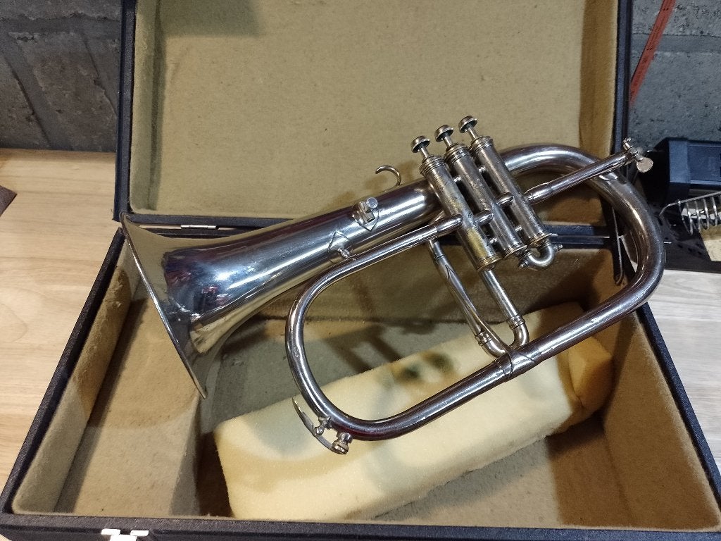 Antieke Bugel  D & P Lebrun Bruxelles – ca. 100 jaar oud, Enlèvement ou Envoi, Utilisé, Autres types, Avec valise