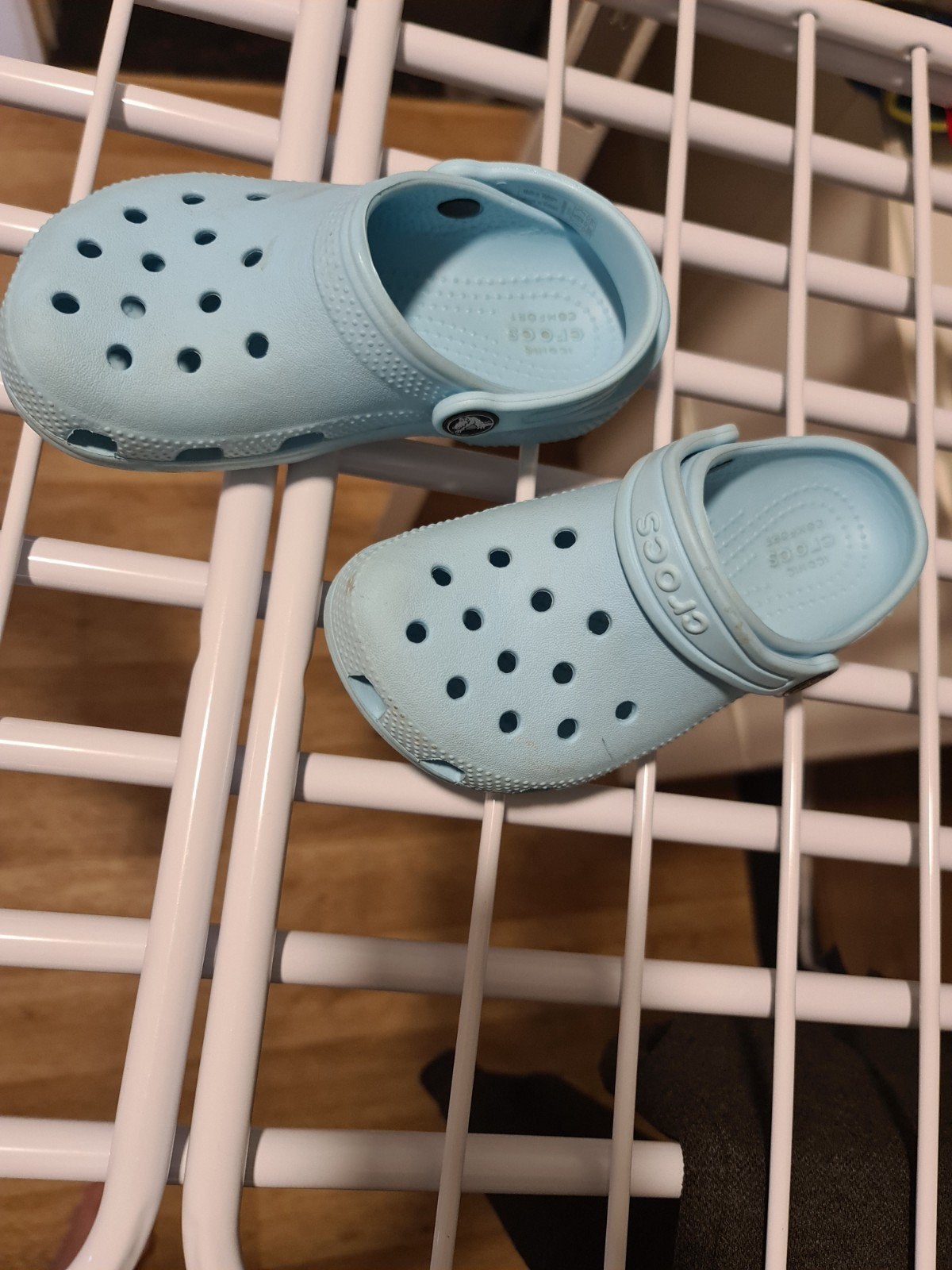 Crocqs klassiek lichtblauw 28/29, Enfants & Bébés, Vêtements de bébé | Chaussures & Chaussettes, Enlèvement