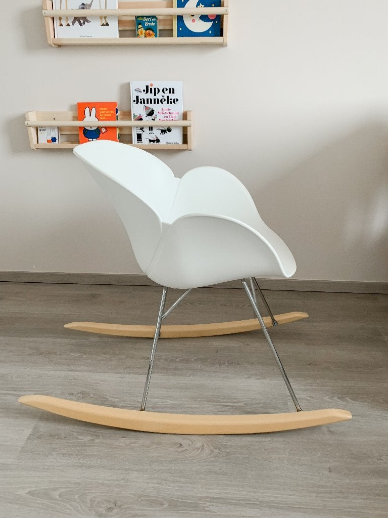 Design Schommelstoel wit (twv. €550) voor slechts €150, Ophalen, Zo goed als nieuw, Wit, Overige materialen