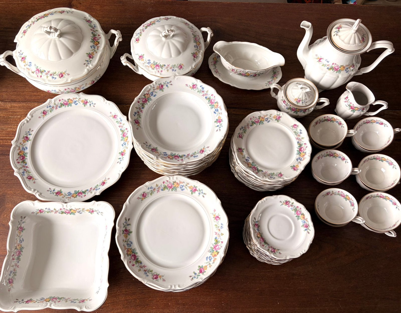 Vaisselle en porcelaine ancienne Tielsch Walbrzych, Enlèvement