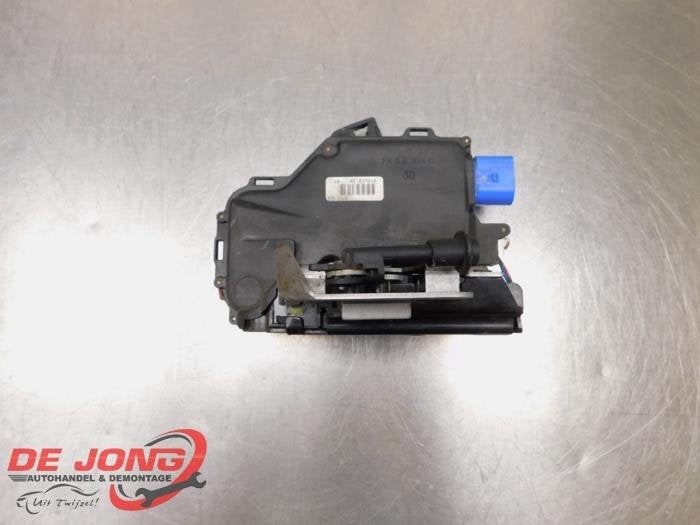 Serrure portière mécanique 2portes droite d'un Audi A3, Autos : Pièces & Accessoires, -, 3 mois de garantie, Audi, Utilisé