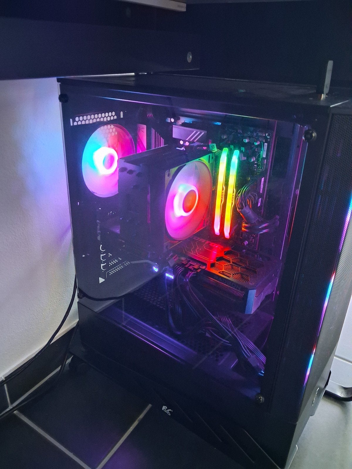 Gaming pc 7800x3d + 9070xt ( met garantie ), Computers en Software, Desktop Pc's, Ophalen, Gaming, SSD