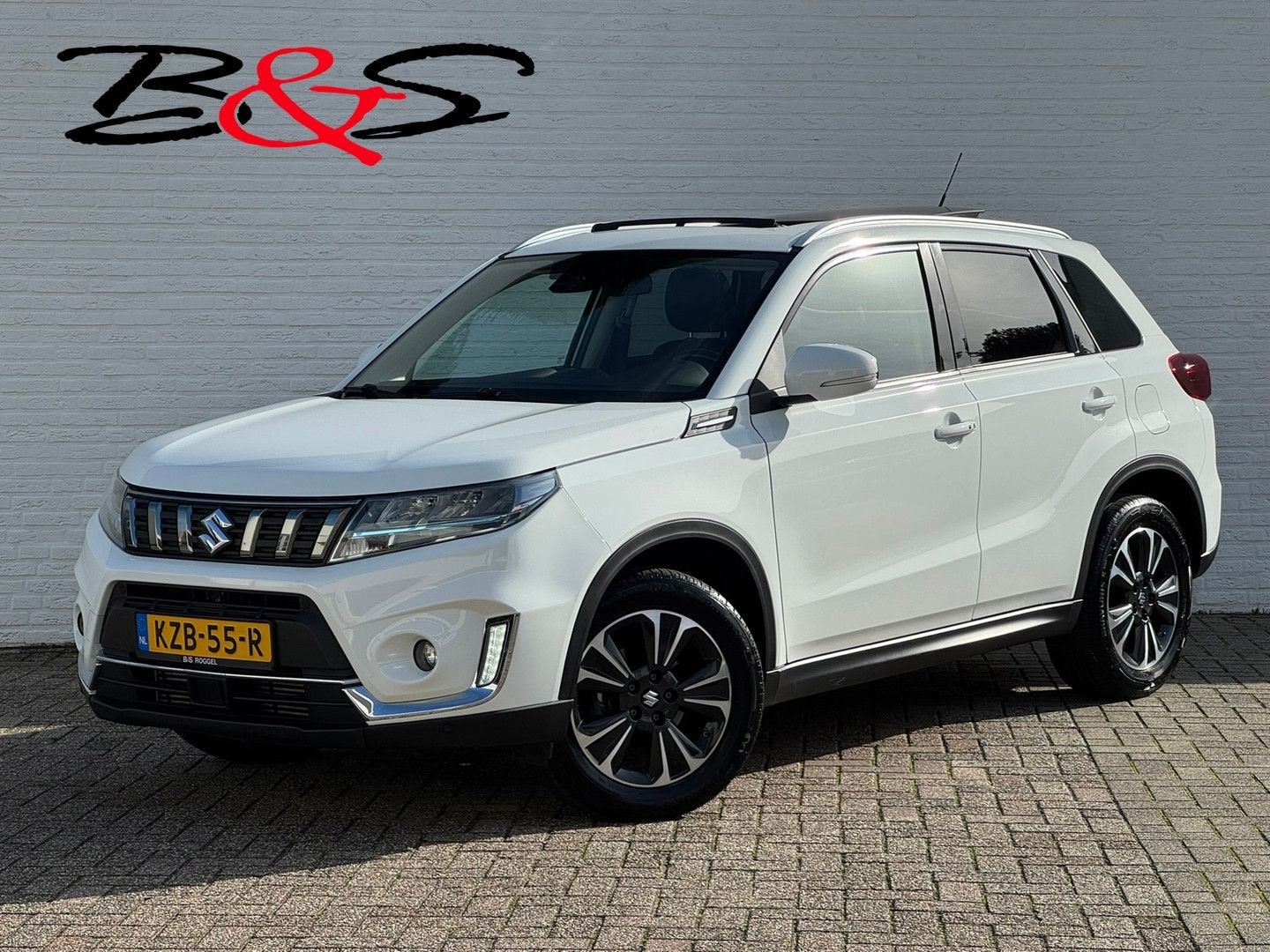 Suzuki Vitara 1.4 Boosterjet Style Smart Hybrid AllGrip Auto, Auto's, Automaat, Wit, Bedrijf, Grijs
