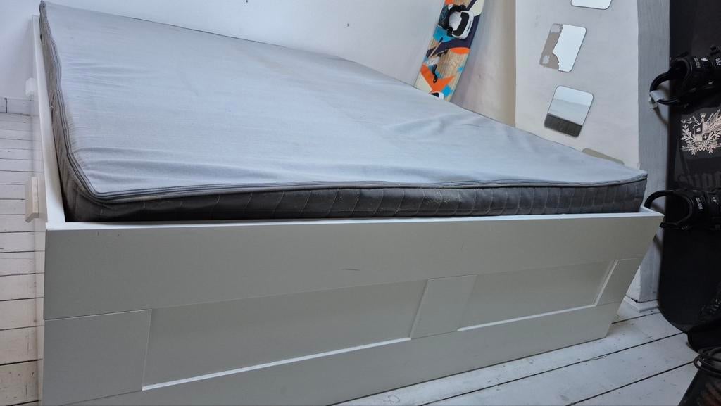 Ikea lit Malm. 160 sur 200 cm. 4 tiroirs de rangement., Maison & Meubles, Enlèvement, Blanc