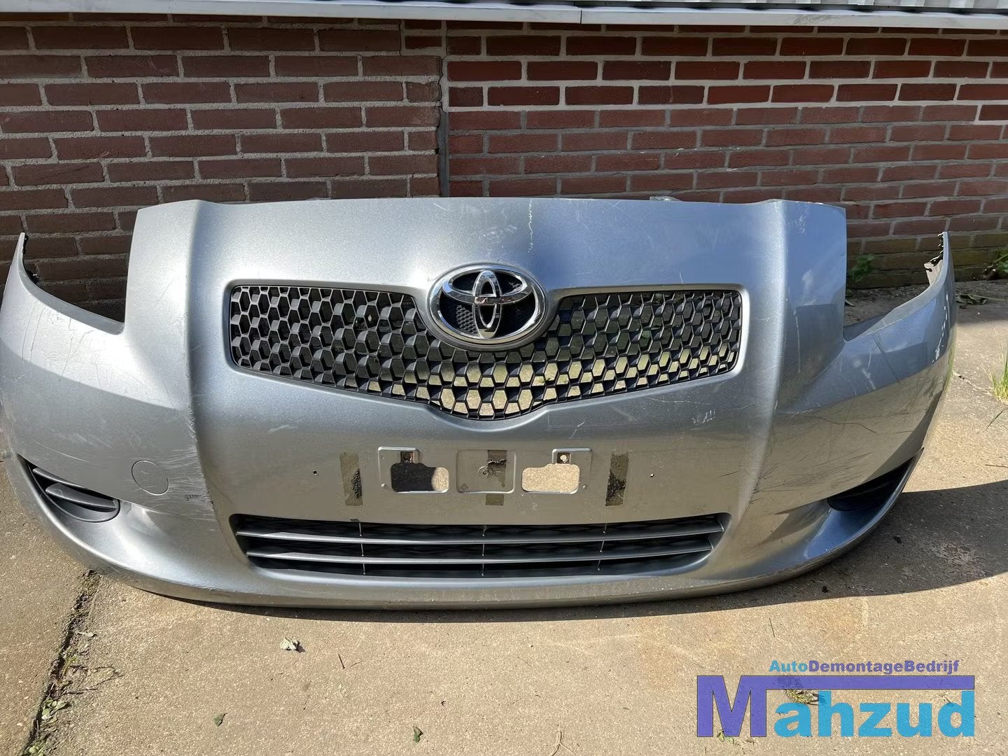 TOYOTA YARIS P9 Grijs zilver voorbumper bumper voor 2005-201, Info@toyota.co.jp, Gebruikt, Voor, Toyota Motor Corporation