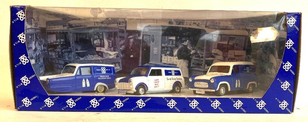 Mini Van set ‘Co Op Special Edition’ Lledo Vanguards., Hobby & Loisirs créatifs, Voitures miniatures | 1:43, Comme neuf, Voiture