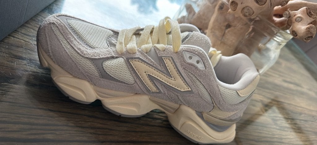 New balance 9060 maat 41.5, Neuf, Gris, Enlèvement ou Envoi, Sneakers et Baskets