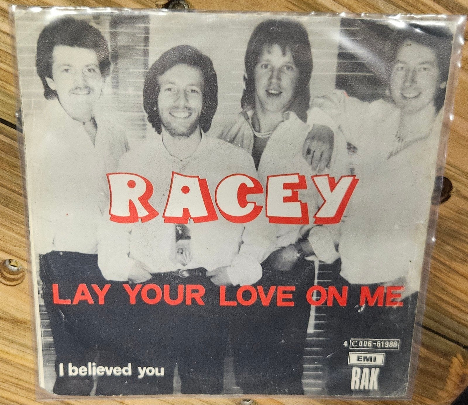 Racey Lay Your Love on Me 1978
Deze afbeelding, Ophalen of Verzenden, Single