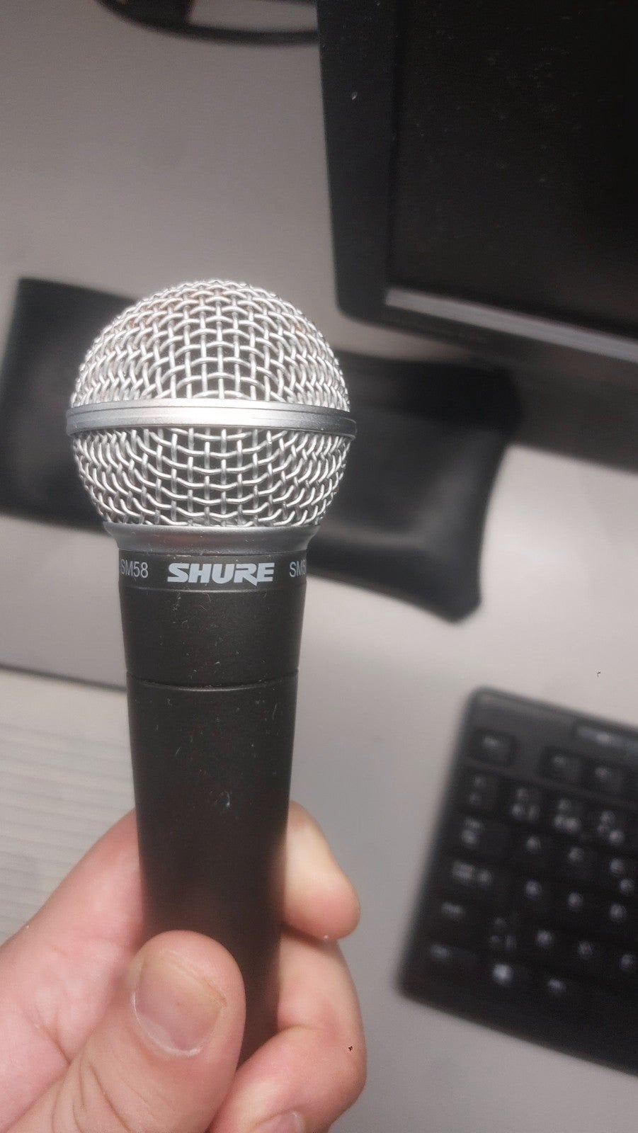 Shure SM58 - Microphone dynamique, Musique & Instruments, Enlèvement ou Envoi, Comme neuf, Micro chant