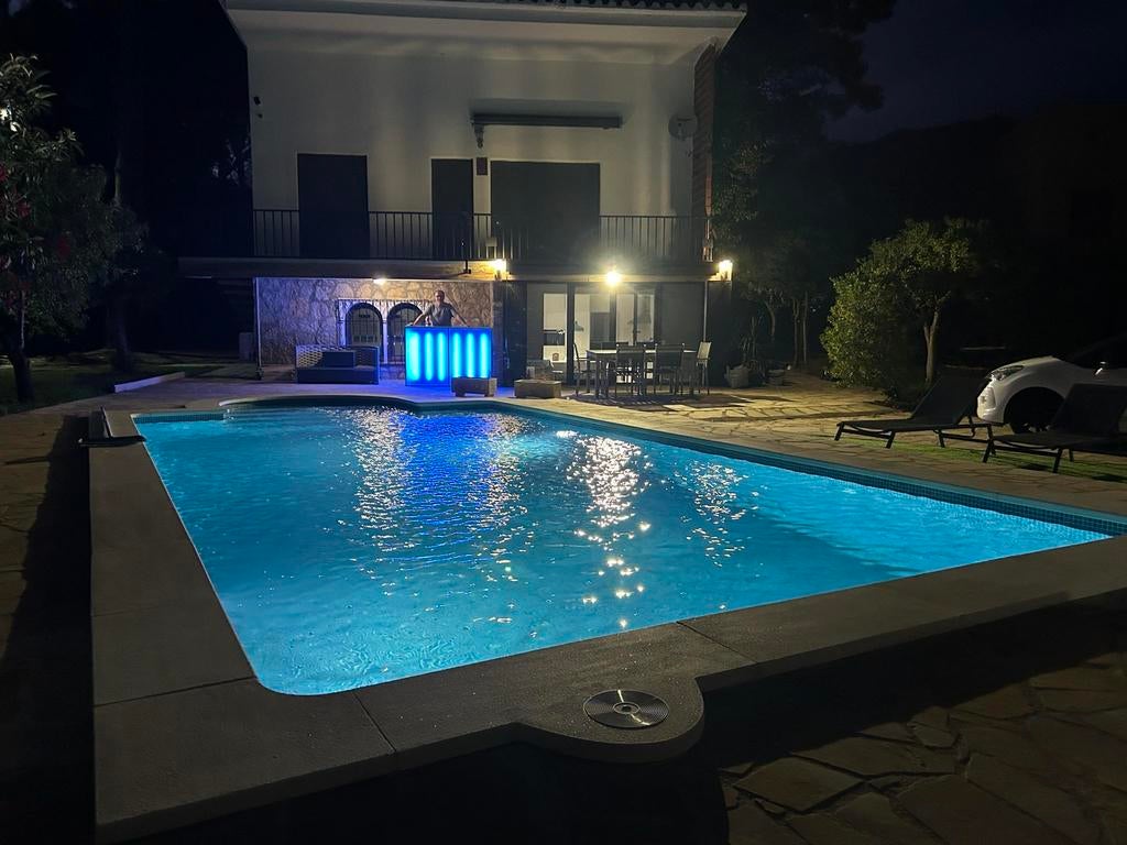 Villa piscine privee jardin 1000m2 29/08 au 05/09, Vacances