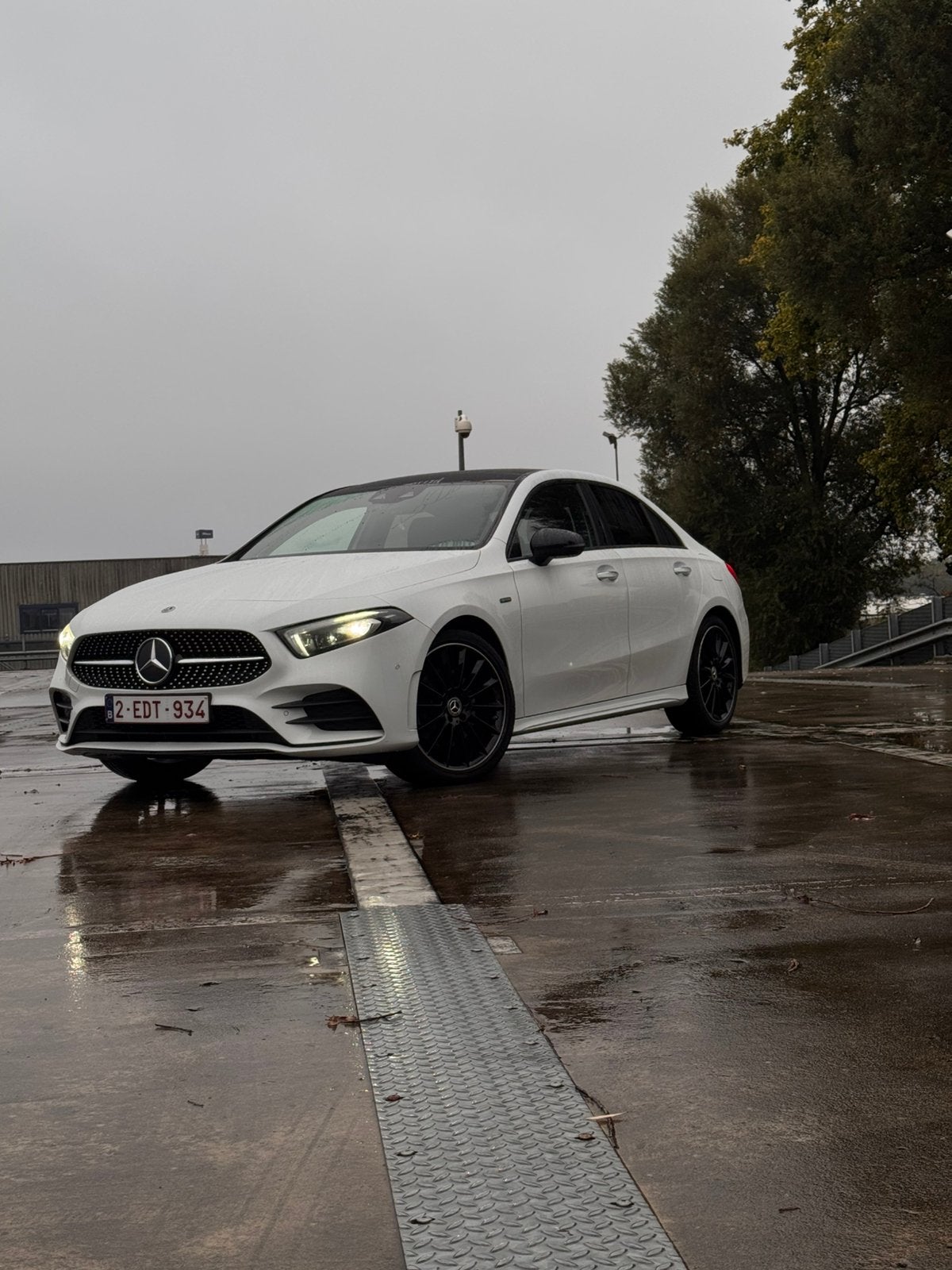 Mercedes A250E, Autos, Achat, Entretenue par le concessionnaire, Noir, Berline