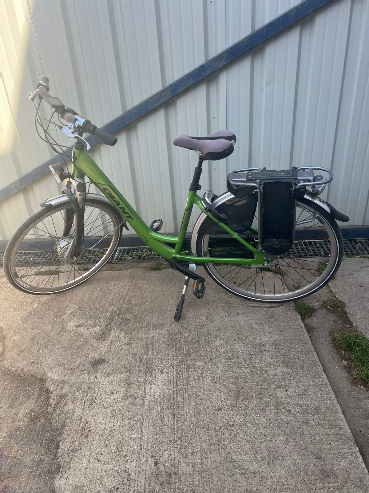 Groen, Fietsen en Brommers, Ophalen, Zo goed als nieuw