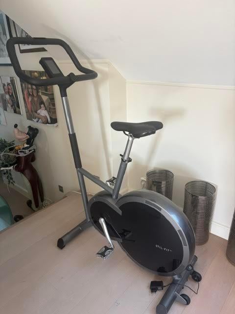 FITNESS, Sports & Fitness, Enlèvement ou Envoi, Neuf, Métal, Vélo d'appartement