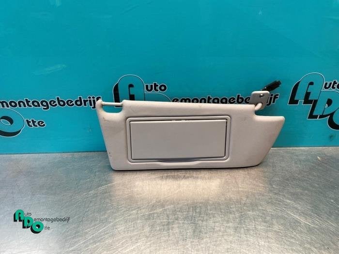 Zonneklep van een Opel Zafira B (Zafira B 05-), Gebruikt, -, -, Opel