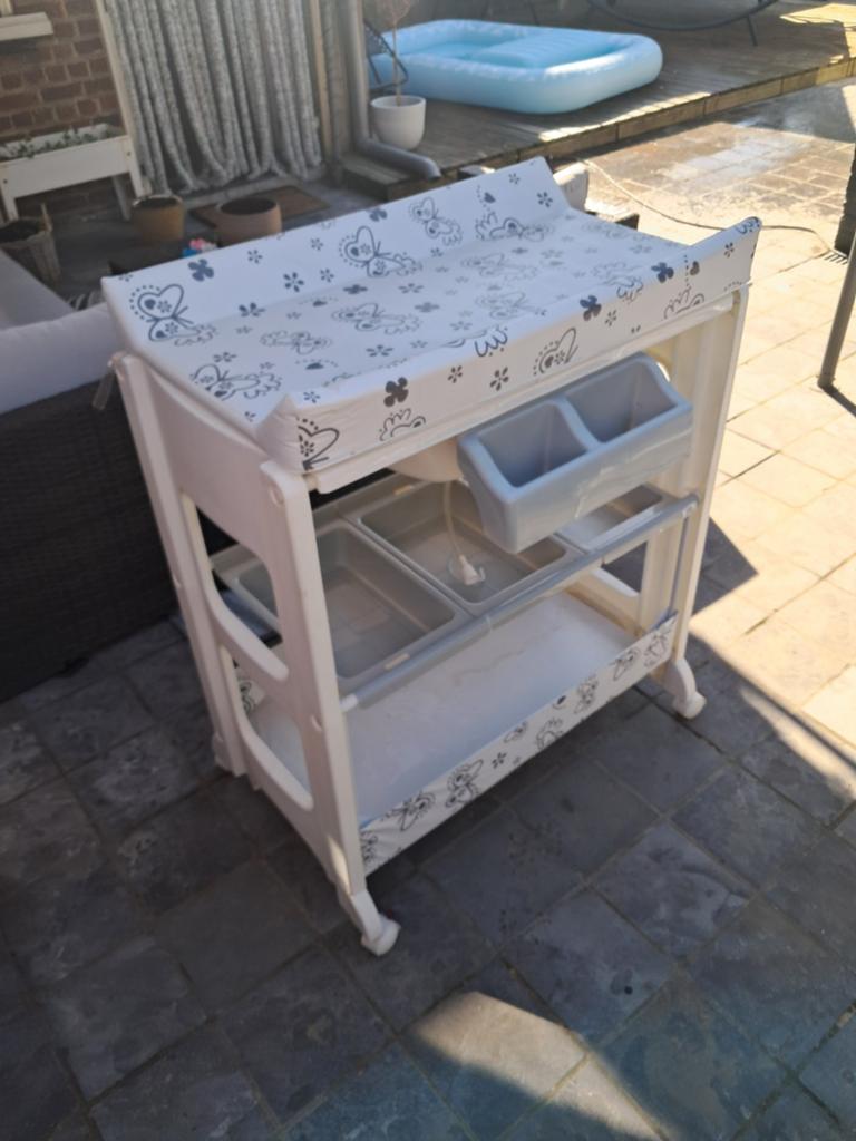 Table à langer/baignoire pour bébé en parfait état., Enlèvement, Baignoire