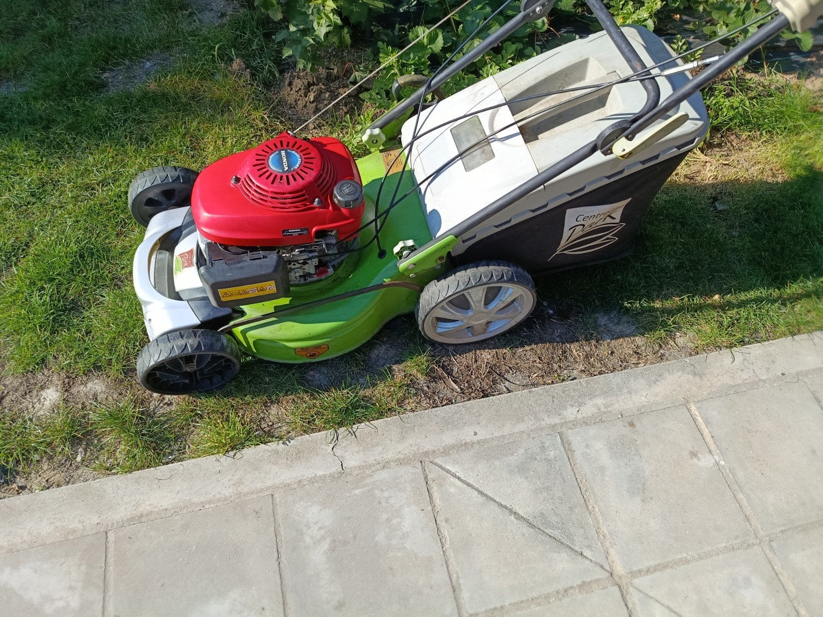 tondeuse Autotractée.Cela fonctionne très bien., Jardin & Terrasse, Enlèvement, Comme neuf, 40 à 49 cm, Bac de ramassage