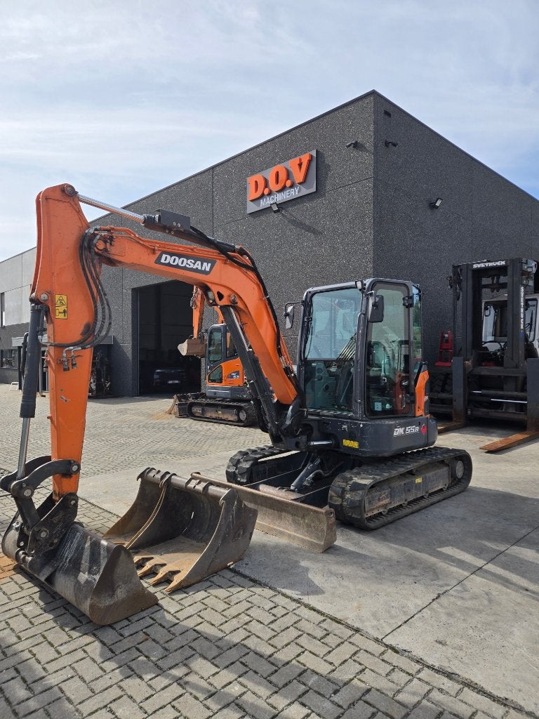 Doosan DX55R-7
