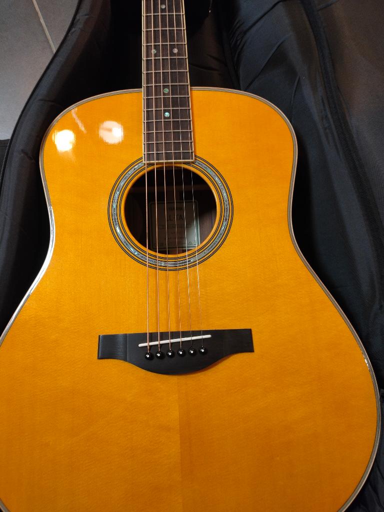 yamaha LL TA akoestische gitaar, Muziek en Instrumenten, Snaarinstrumenten | Gitaren | Akoestisch, Ophalen, Zo goed als nieuw