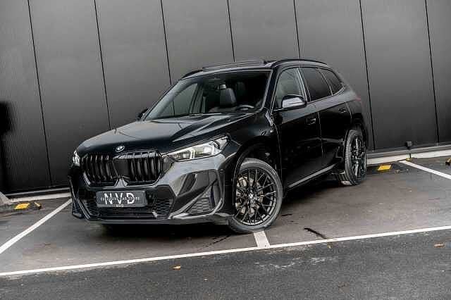 BMW X1 20i M-sport | Pano | ACC | H. Kardon | Memory, Auto's, BMW, 114 kW, Zwart, https://public.car-pass.be/vhr/f444f522-ca53-4b00-8e49-f44b5ee2a57e