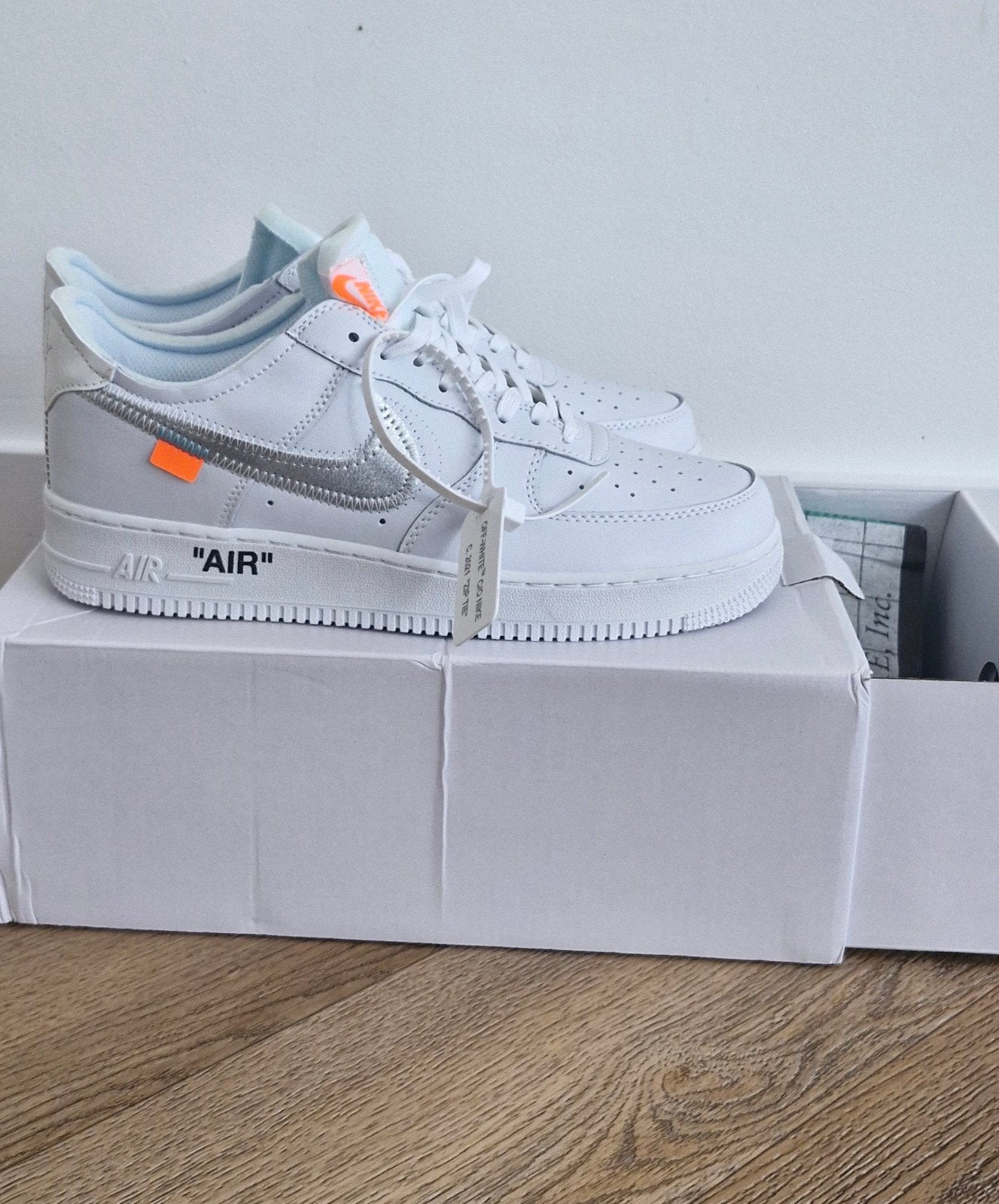 Nouvelle Nike Air Force 1 x Off White taille 43/43.5, Neuf, Enlèvement ou Envoi, Nike, Blanc