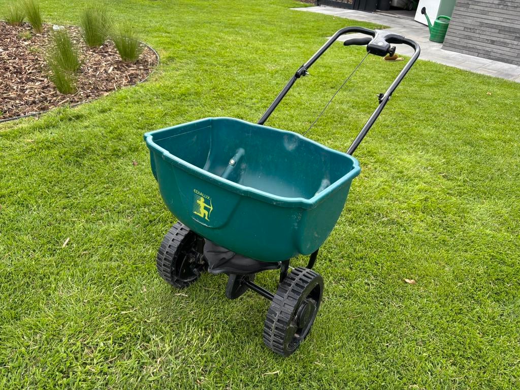 Metstofstrooier strooiwagen, Tuin en Terras, Ophalen, Gebruikt