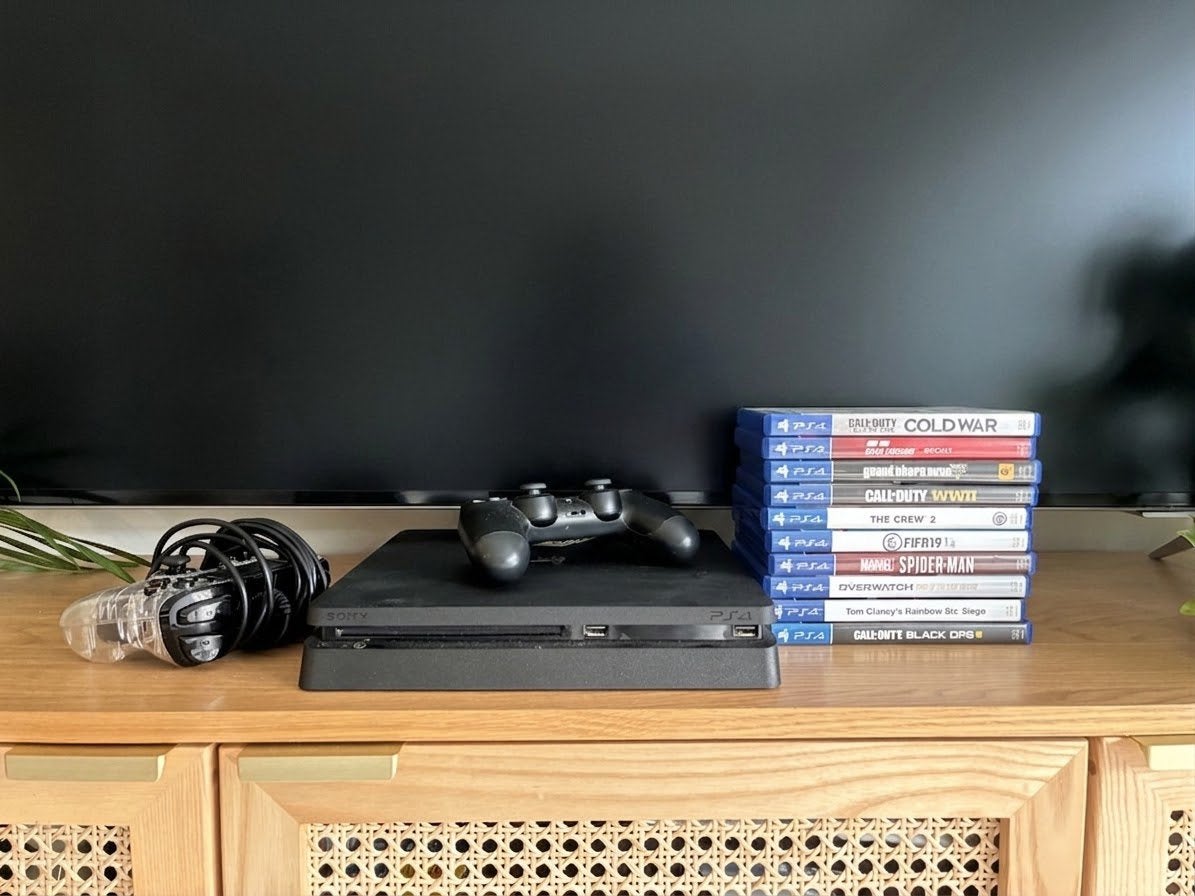 Ps4 Slim + controllers + 10 games, Games en Spelcomputers, Spelcomputers | Sony PlayStation 4, Ophalen, Met 2 controllers, Slim
