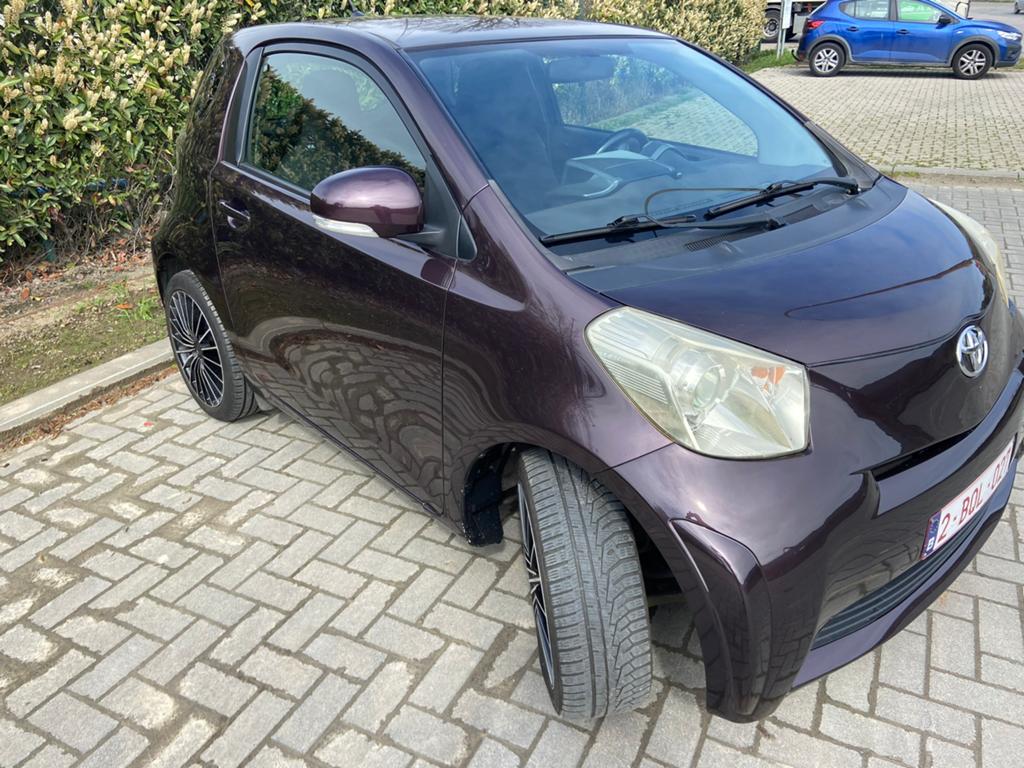 Toyota IQ benzine 4.250€ met originele navigatie, Autos, IQ, Achat, Particulier, Essence