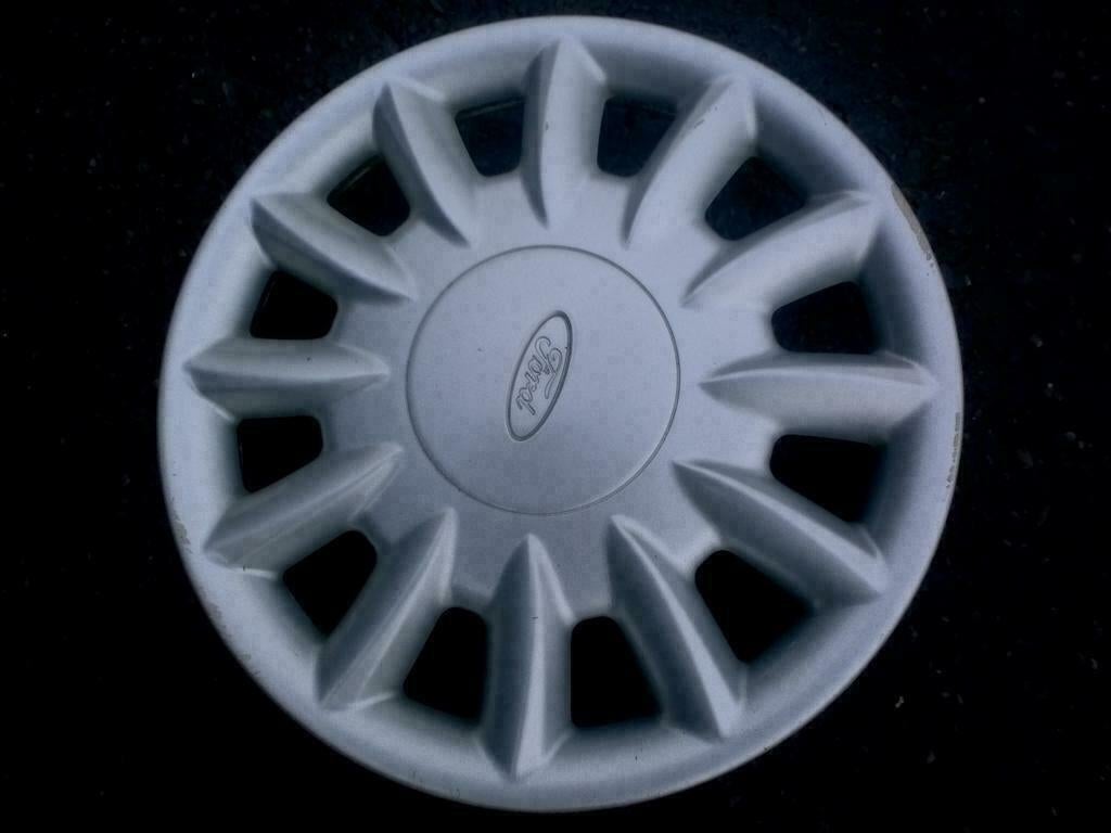 Wieldoppen Ford 13 en 14 inch
Enkel 1 stuk per model.
Enkel, Ophalen, Gebruikt